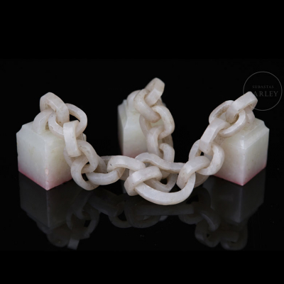 Conjunto de tres sellos de jade blanco de Hetian, dinast&iacute;a Qing. 
