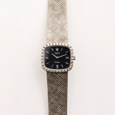 ROLEX &laquo;Cellini&raquo; de pulsera para se&ntilde;ora en oro blanco mate y brillo y bisel de diamantes talla brillante. N&ordm; 1894823.  