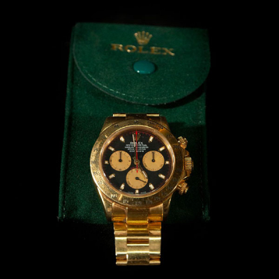 Espectacular Rolex Daytona en Oro Amarillo de 18K Modelo 116528 - Con Hoja Oficial de Servicio Rolex y estuche de cortesía.