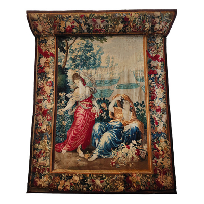 Gran Tapiz Francés del Siglo XVIII.  Buen estado de color y conservación: 250 X 200 cm.