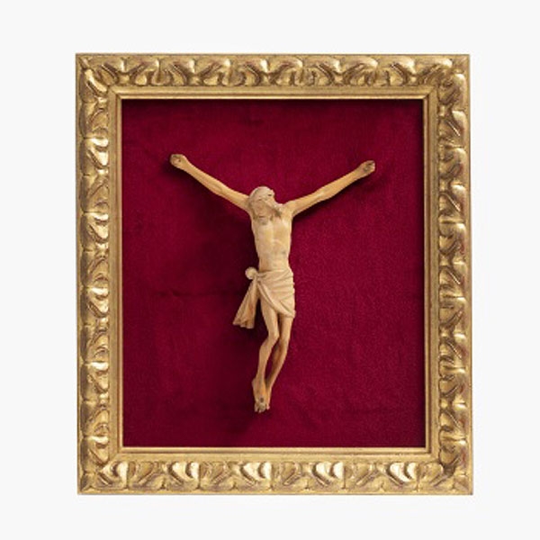 Figura tallada en madera representando Cristo