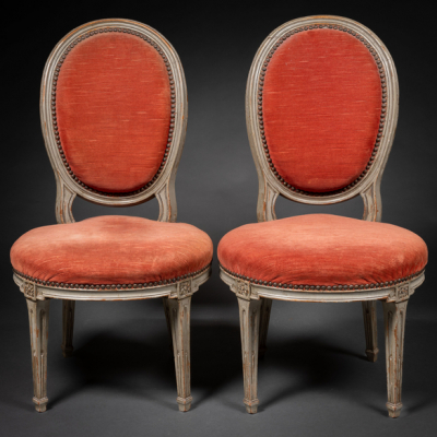 Pareja d sillas estilo Luís XVI en madera pintada del siglo XIX