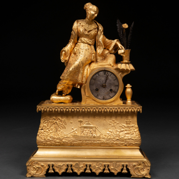  Reloj francés en bronce dorado al mercurio. Siglo XIX