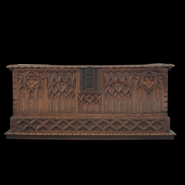 Gran Arca Gótica Tudor Inglesa del siglo XV , trabajo medieval inglés 