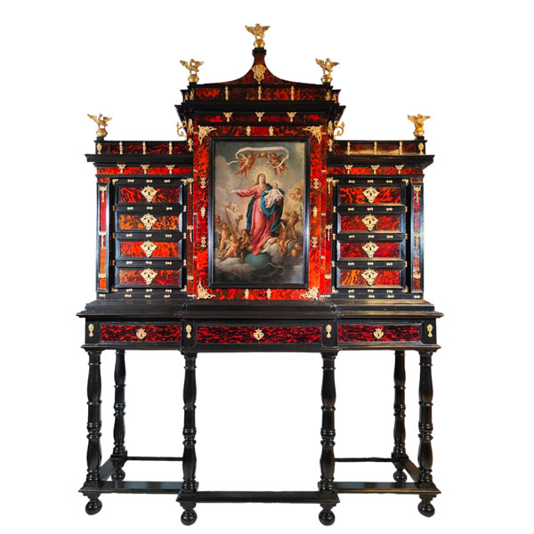 Gran Cabinet Ítalo Flamenco en ébano, aplicaciones de bronce dorado, carey, cobre pintado al óleo, siglo XVIII. 