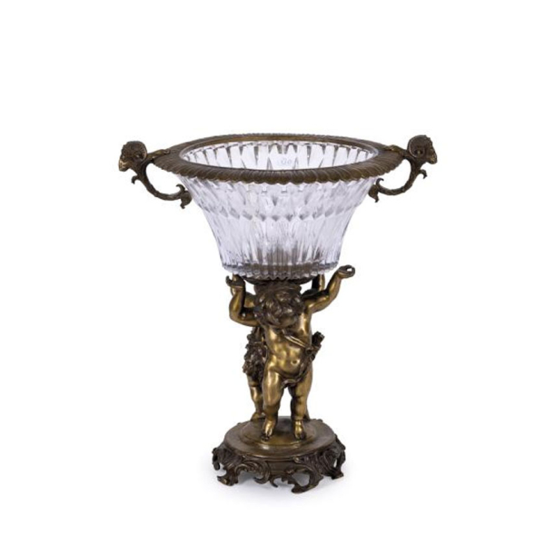 Centro de mesa cristal y bronce Pps. S. XIX. Centro de mesa realizado en bronce dorado y cristal prensado.