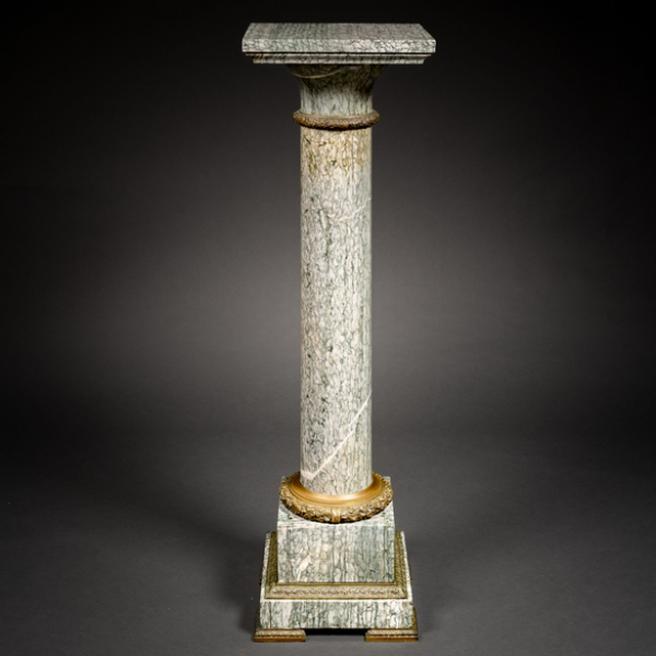 Columna en mármol verde veteado con aplicaciones en bronce dorado del siglo XIX