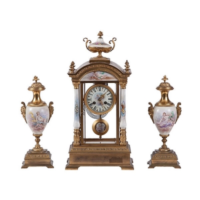 Guarnición francesa de reloj y copas de bronce Sevres, Napoleón III, S.XIX