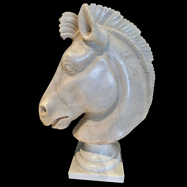 Cabeza de Caballo en Mármol blanco de Carrara, Italia, siglo XX. 