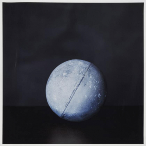 Manuel Villariño.    &quot;A la aurora 4 (2005)&quot;. Fotografía sobre papel brillo.  