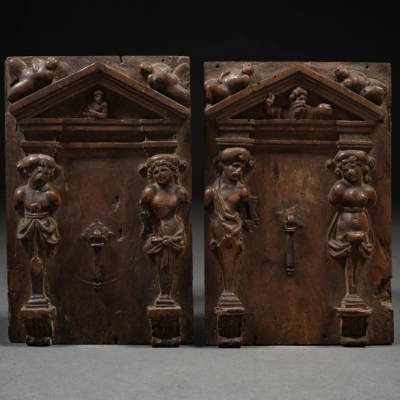 Conjunto de dos relieves en madera tallada del siglo XVI-XVII