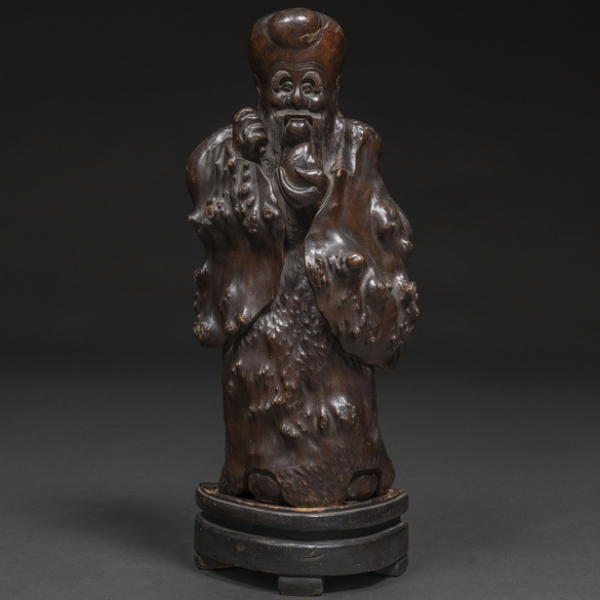 "Inmortal" Figura de bulto redondo realizada en madera de bambú. Trabajo Chino, Siglo XIX