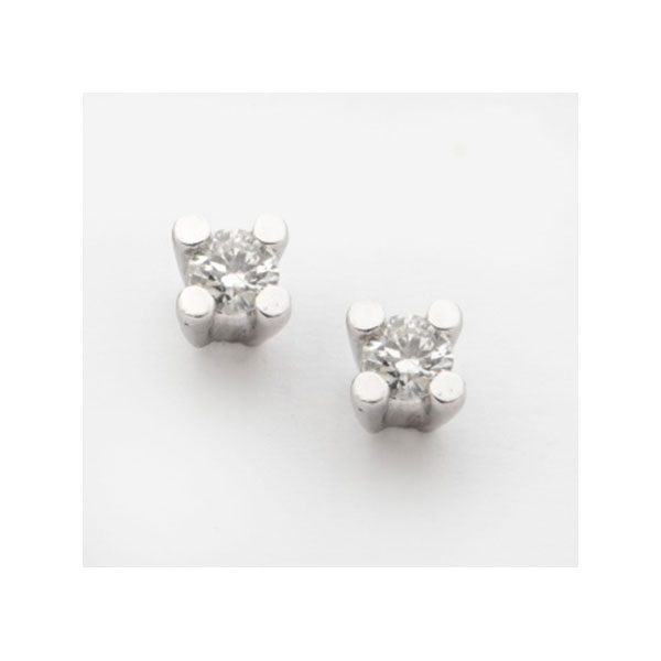 Pendientes solitario en oro blanco con 2 diamantes talla brillante y un peso total de 0,25 cts. aprox.