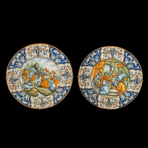 Pareja de platos italianos Gaetano Batalla Napoli. Siglo XIX.