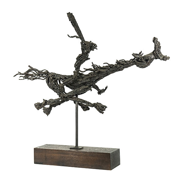 Escuela española, s.XX. Jinete. Escultura en hierro forjado sobre peana en madera.