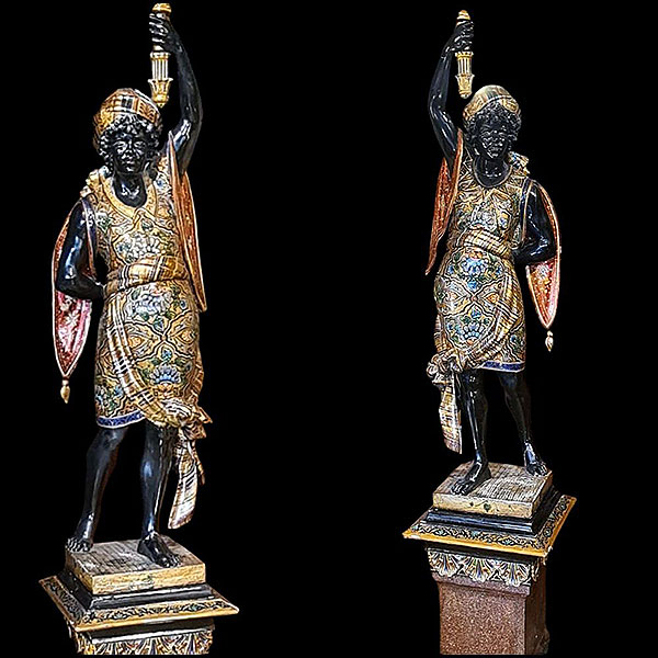 Importante pareja de torcheros venecianos en madera policromada, Italia, siglo XIX.
