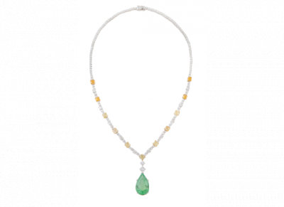 Collar con turmalina paraiba talla pera colgante, de 18,08 ct, que pende de collar rivi&egrave;re de brillantes, con siete brillantes Fancy yellow 