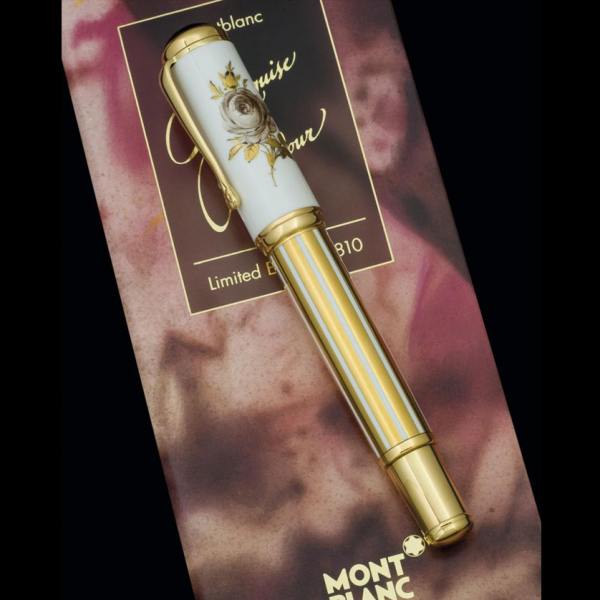 Estilográfica Montblanc &quot;Marquise de Pompadour&quot;.   serie &quot;Patrones de las Artes&quot;.  Numerada 3456/4810. Año 2001.