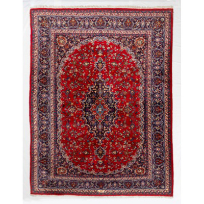 Alfombra de lana con decoración de 2 medallones centrales con decoración vegetal, flores y rocallas S. XX