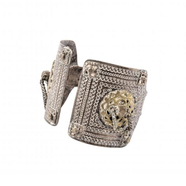 Brazalete bereber en palta Marruecos. C. 1900