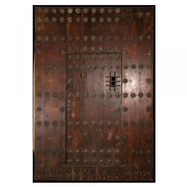 Port&oacute;n de clavos, escuela espa&ntilde;ola, Siglo XVII.  Hierro y madera