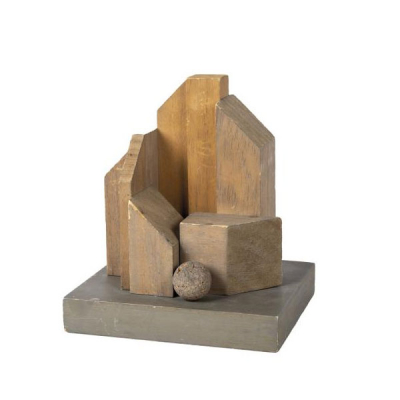 Gerardo Rueda. &quot;Moderno (1987)&quot;.  Escultura realizada en madera policromada.