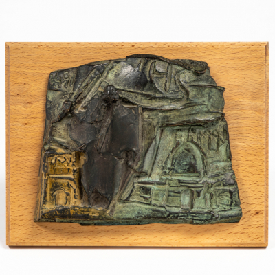 "IHS"  ANTONIO OTEIZA (San Sebasti&aacute;n, 1926-Madrid, 2025). Relieve en bronce. 