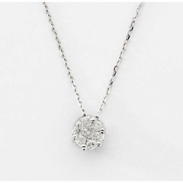 Cadena y colgante en oro blanco cuajado de 7 diamantes talla brillante  y un peso total de 0,50 cts. aprox.