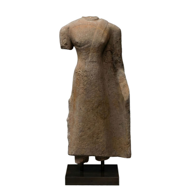 Escultura de Buda Shakyamuni procedente de Angkor Borei (Prakho Chan), s.VII-IX d.C