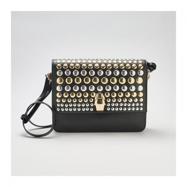 CAVALLI CLASS. Bolso bandolera modelo «Honduras» en piel de becerro de tonalidad negra con cierre imantado y decoración de tachuelas