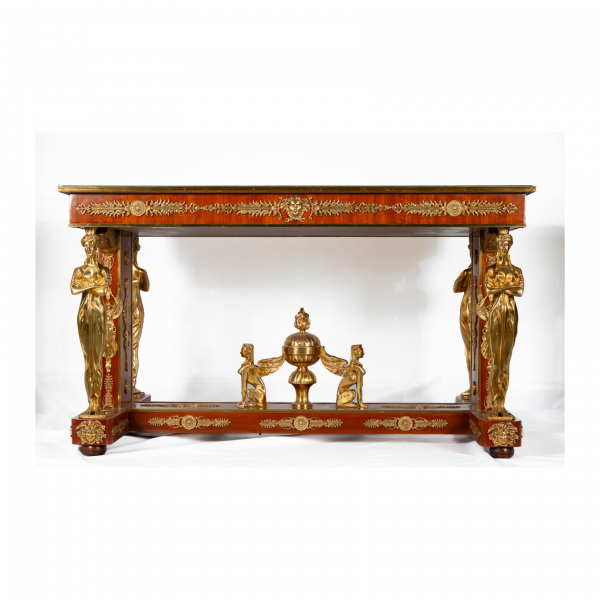Escritorio estilo Imperio en madera de caoba con aplicaciones y monturas en bronce dorado y sobre en mármol, s. XX.