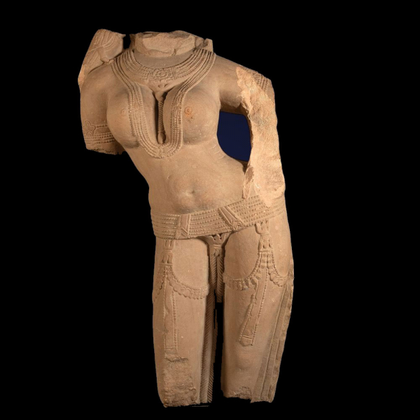 Espectacular y Raro Torso de Diosa Shiva a tamaño natural, Afganistán / Norte de la India siglo VII a siglo X.   En piedra natural. 