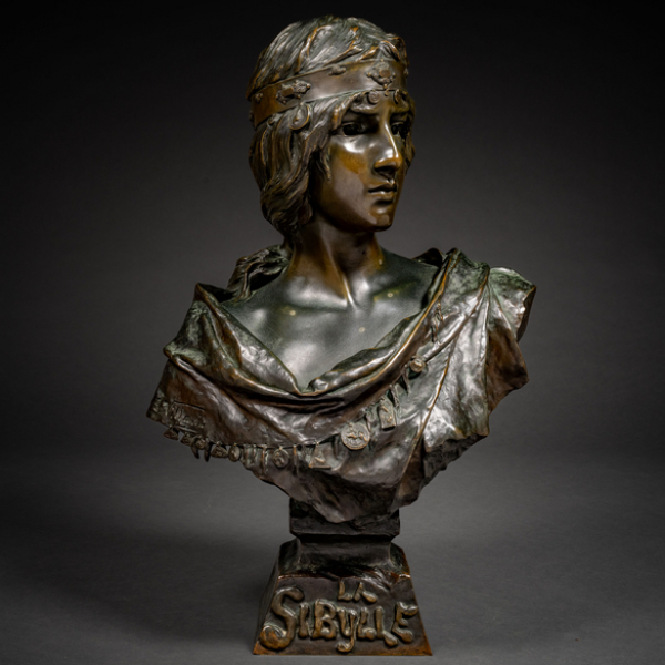 &quot;La Sibylle&quot; Escultura en bronce patinado.  EMMANUEL VILLANIS (Francia, 1858-1914)